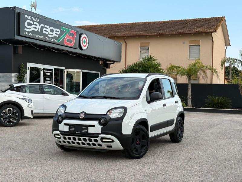Fiat Panda 1.0 Hybrid City Cross 70cv 2020